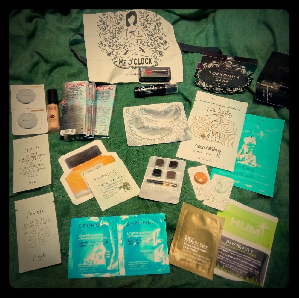 Goodie Bag of 25+ Beauty and Skincare
